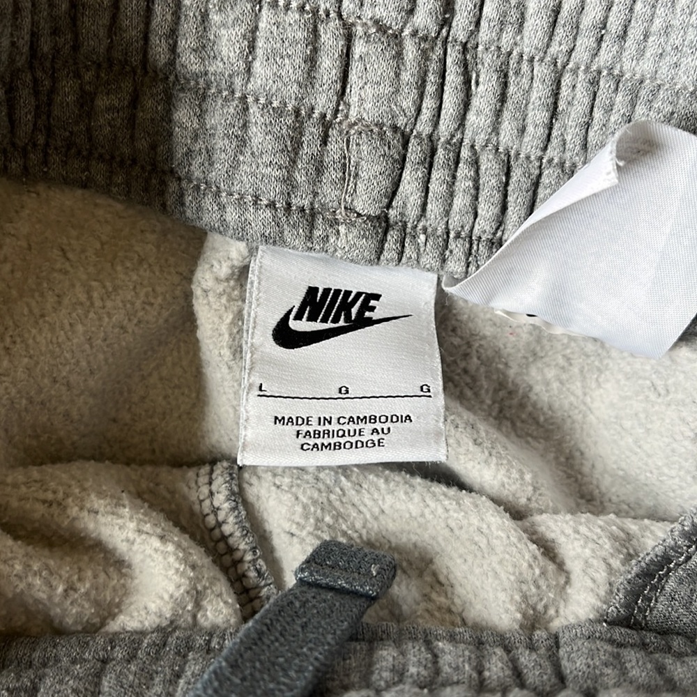 Nike grey sweatpants - Picture 3 of 4